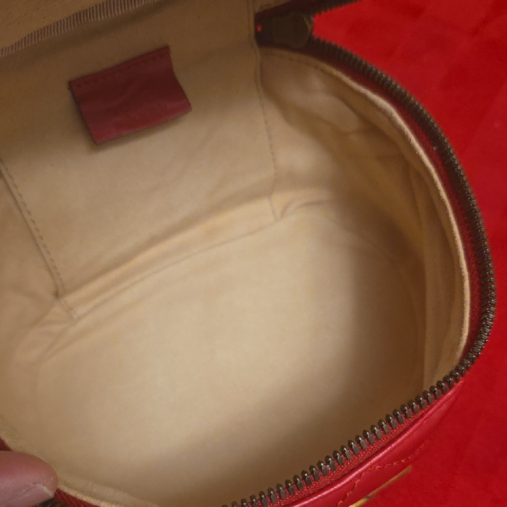 Gucci Red Quilted Leather Backpack - Picture 5 of 11